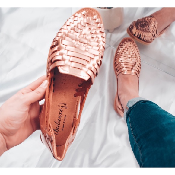 Rose Gold Huaraches - Picture 1 of 1